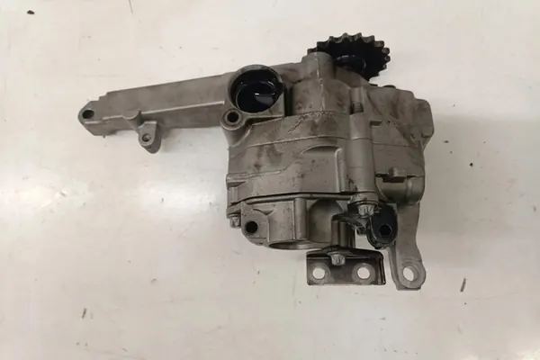 Olje pump MERCEDES-BENZ GL (X164) 3.0L diesel image 2