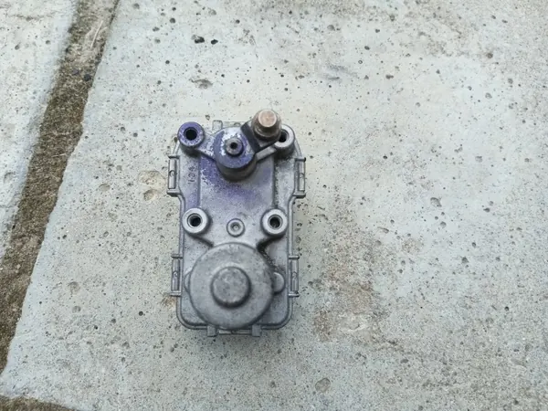 Actuador Turbo BMW A2C53376673 para N47D20C 2.0D image 4