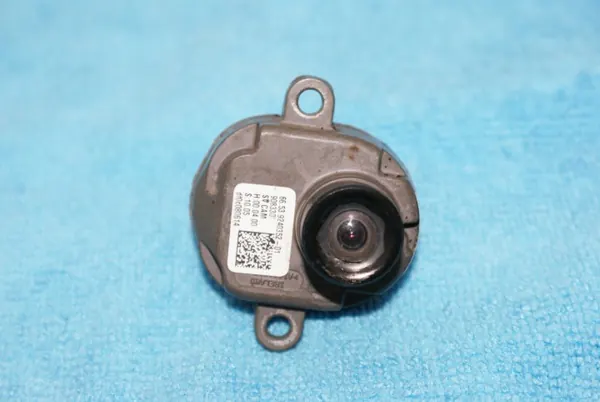 Câmera de pára-choque esquerda OEM 9240352-01 BMW image 9
