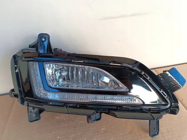 Hyundai Tucson Grill OEM 92202-D7600 Höger Halogen/LED image 2