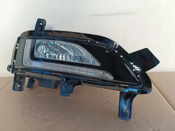 Hyundai Tucson Grill OEM 92202-D7600 Höger Halogen/LED image 4