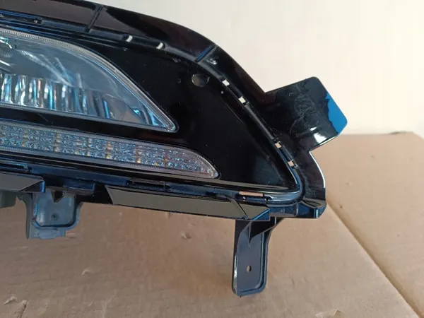 Hyundai Tucson Grill OEM 92202-D7600 Höger Halogen/LED image 6