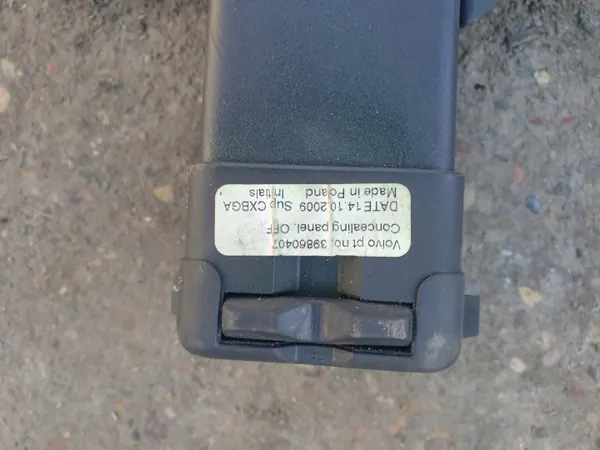 Store de coffre Volvo V50 OEM 39860407 image 7