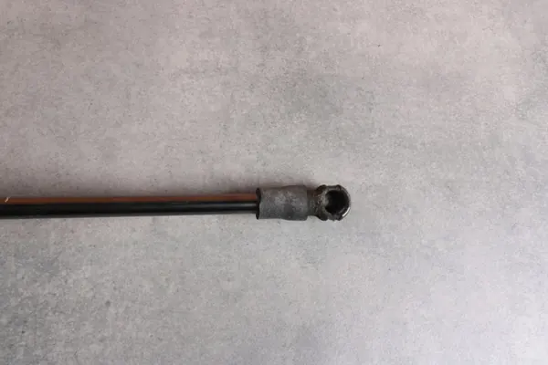 BMW OEM 7492521 Hydraulisk Bagageutrymmeaktuatör - Begagnad image 4