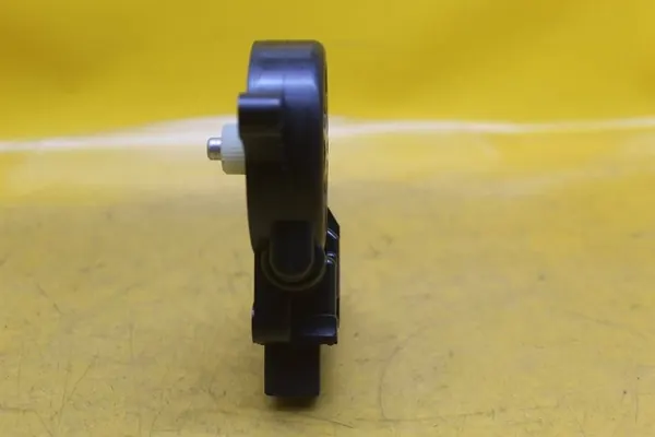 Motor de ventana delantero izquierdo Mazda 3 II D6515958XB image 5