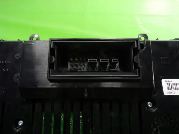 Compteur SEAT ALTEA 1.6 BSE OEM 5P0920823A image 4