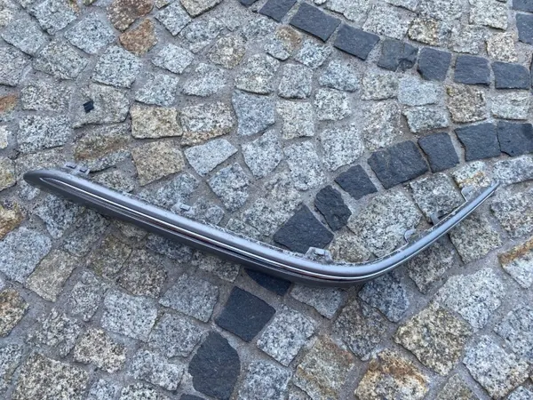 Mercedes 203 C-Klasse Chromleiste Stoßstange Vorne Links OEM 2038856121 image 6