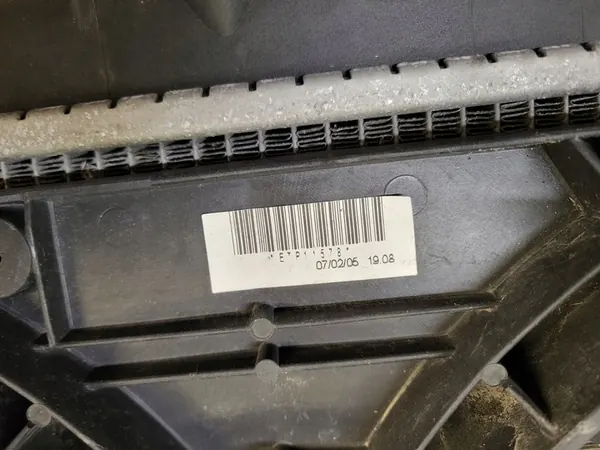 Conjunto de ventilador de radiador Nissan Almera N-16 OE image 2