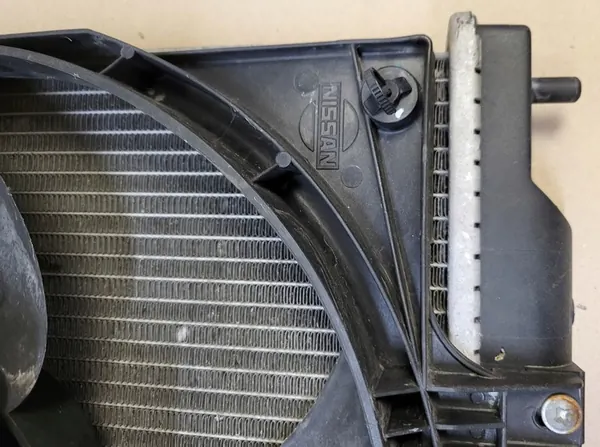 Conjunto de ventilador de radiador Nissan Almera N-16 OE image 3