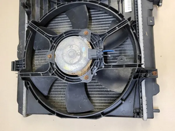 Conjunto de ventilador de radiador Nissan Almera N-16 OE image 4