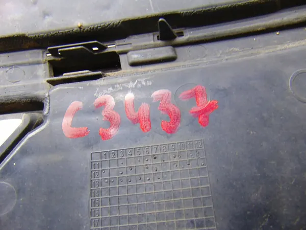 Grille de Pare-Chocs Avant Droit Audi A4 B8 S-Line 8K0807682M image 7