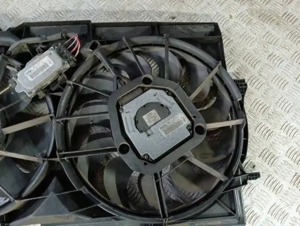 Ventilador AUDI A4 S4 A5 S5 RS5 Q5 8K0121207D image 3