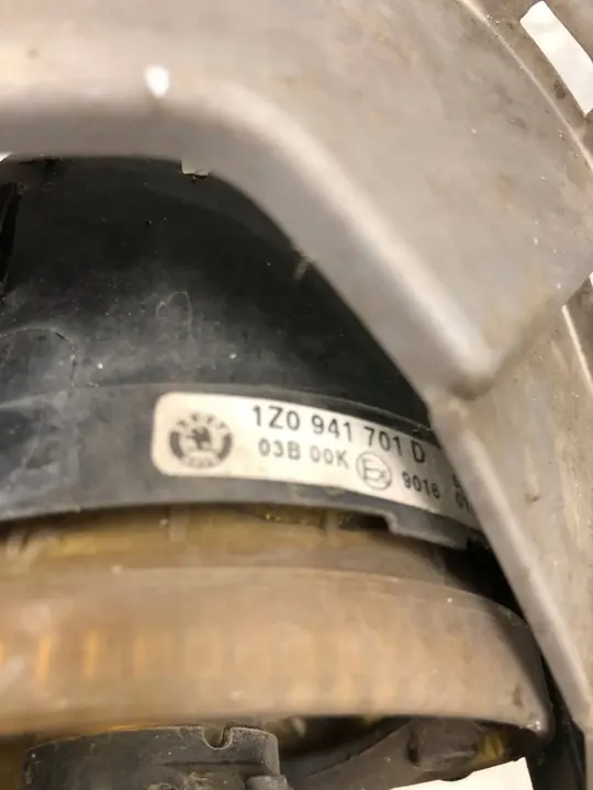 Farol Halógeno Esquerdo Skoda Octavia II LIFT 1Z0941701D image 6