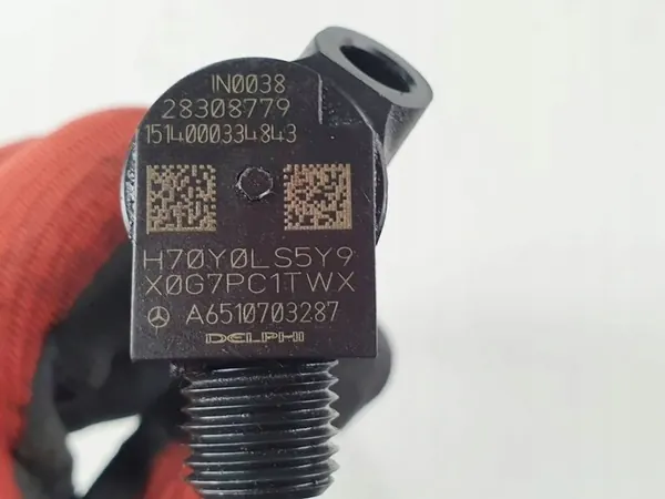 Inyector de combustible Mercedes C-Class W205 2015 C250 2.2 CDI A6510703287-pp image 2