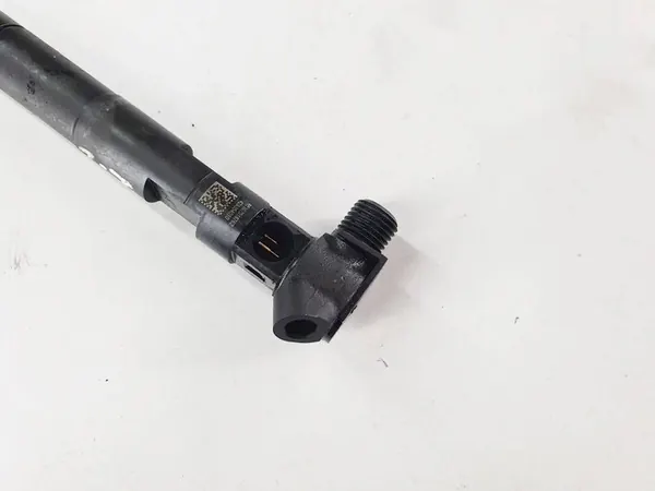 Inyector de combustible Mercedes C-Class W205 2015 C250 2.2 CDI A6510703287-pp image 4