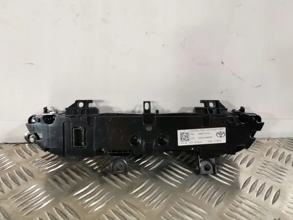 Panneau climatisation Toyota C-HR 2017 OEM 55900F4180 image 3