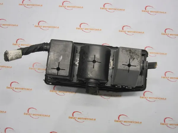 Opel Antara 2.0 CDTI 07r zekeringkast OEM 95471067 image 4