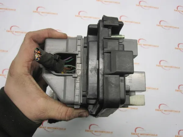 Opel Antara 2.0 CDTI 07r zekeringkast OEM 95471067 image 5
