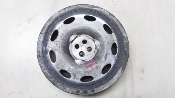 Mercedes W213 2.0D Kampiakselin hihnapyörä OEM A6540300003 image 2