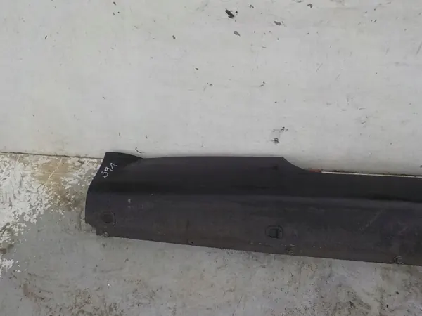 OEM 391 Couvre-bas de seuil droit Audi TT 8N image 4