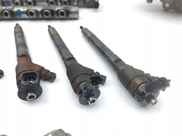 Jeep Grand Cherokee 2013 Einspritzsystem-Satz OEM 35022130F image 10