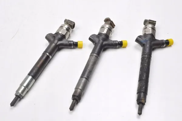 Toyota OE 23670-0R010 Injektor image 3