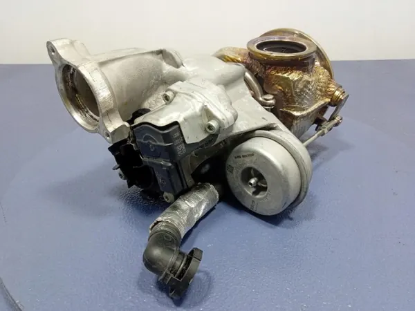 Turbo Audi SQ8 OEM 0P2145702H - Usado image 2