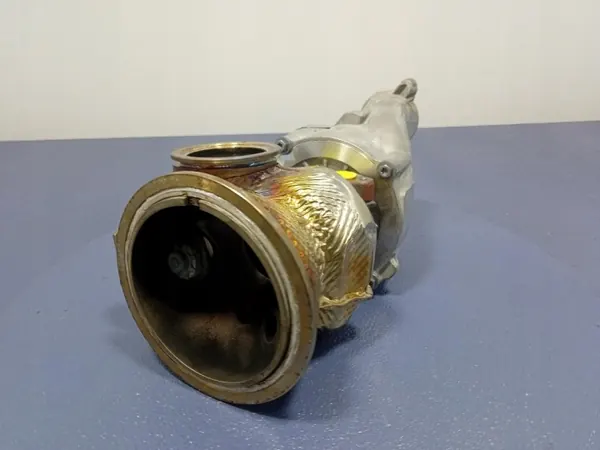 Turbo Audi SQ8 OEM 0P2145702H - Usado image 4