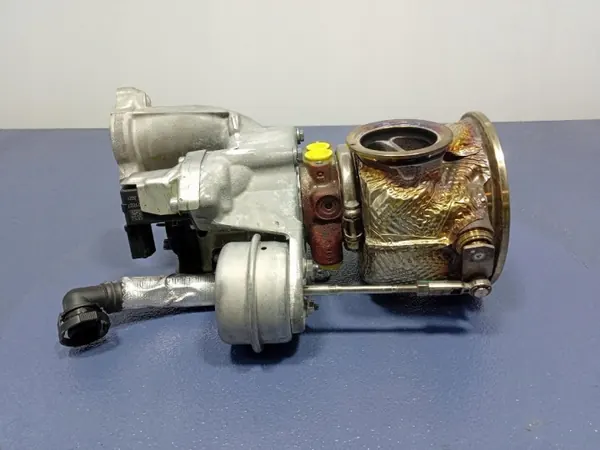 Turbo Audi SQ8 OEM 0P2145702H - Usado image 6