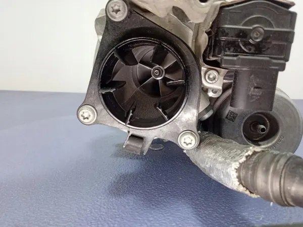 Turbo Audi SQ8 OEM 0P2145702H - Usado image 8