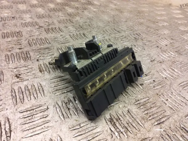 Nissan batterij relais zekering OEM 240115FP68 image 4