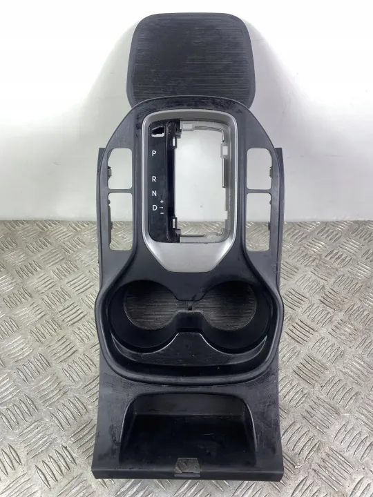 Cadre Hyundai OEM FOB28242 - Occasion, Grand Santa Fe 2017 image 2
