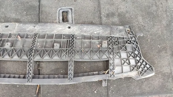 AUDI Q5 8R Tampa de Parachoque Dianteiro 8R0807233 image 5