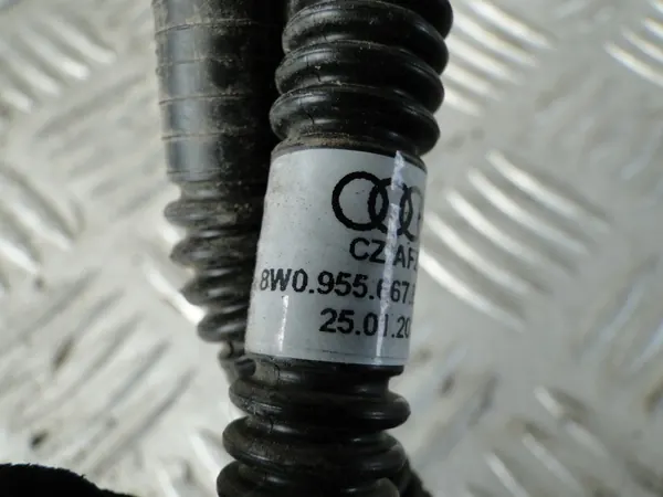 Tuyau Lave-Phare Audi A5 8W6 OEM 8W0955667B image 4