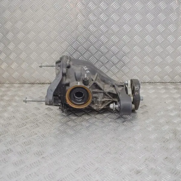 Taka-akselin tasauspyörästö Mercedes GLE W166 3.0L 190kW 2016 image 2