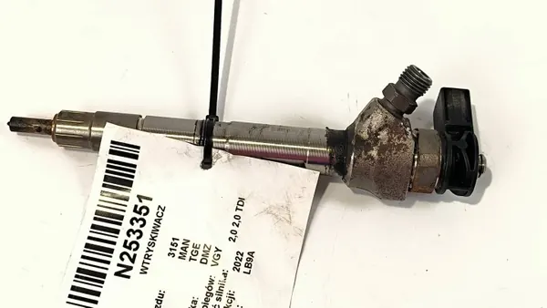 Inyector MAN TGE OEM 0445110988 - Usado image 2