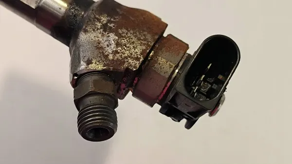 Inyector MAN TGE OEM 0445110988 - Usado image 3