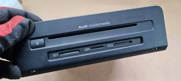 Lecteur de cartes multimédia Audi OEM 8W0035192C image 8