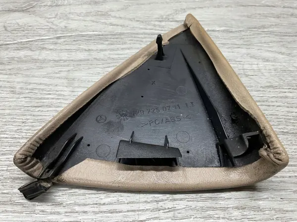 Mercedes-Benz SL R129 Viimeistelyosa OEM 1297250711 image 5