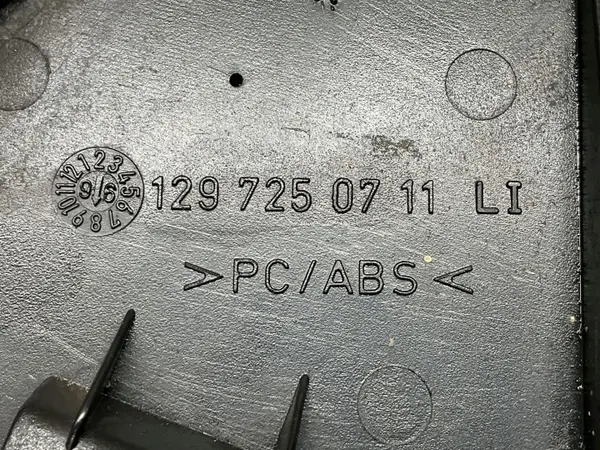 Mercedes-Benz SL R129 Viimeistelyosa OEM 1297250711 image 7