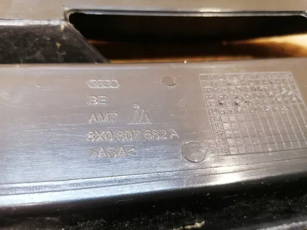 Rejilla de Parachoques Delantero Derecha Audi A1 8X 2010-2014 image 3