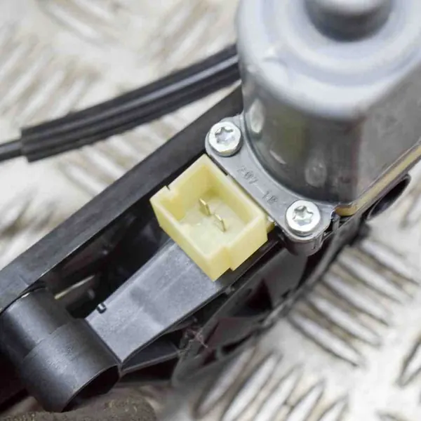 Elevador de vidro porta traseira direita SKODA OCTAVIA III 5E0837461B image 6