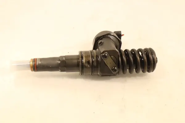 Inyector OEM 0414720313 para Seat Ibiza IV 1.9TDI image 3