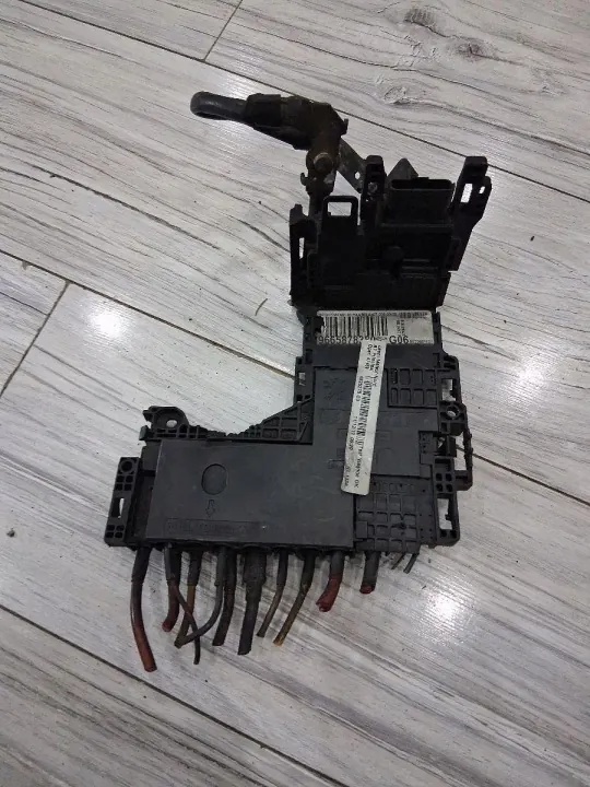 Módulo Voltaje Batería 380 usado para Citroen C4 II DS4 image 3