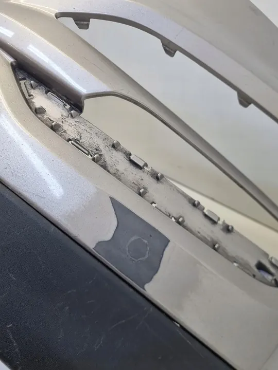 HYUNDAI TUCSON III 15-18 Parachoques delantero sin agujeros image 4