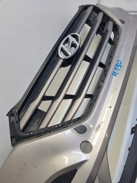 HYUNDAI TUCSON III 15-18 Parachoques delantero sin agujeros image 8