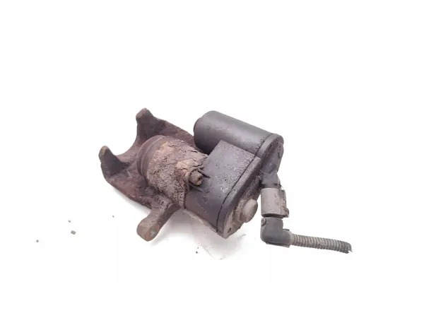 Taka jarrupuristin OEM 32332267A VW Passat 1.6 TDI:lle image 3