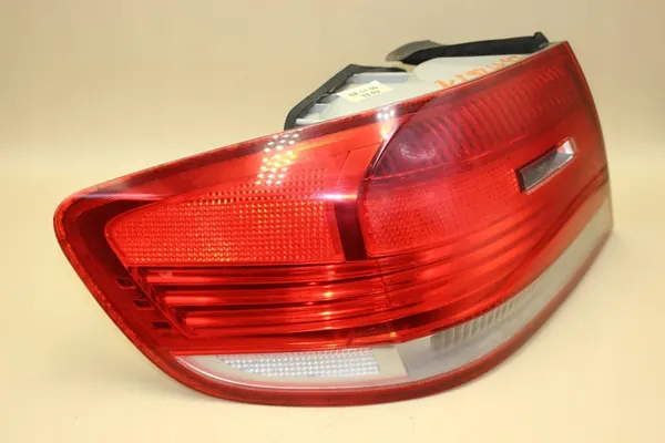 BMW E92 Luz Trasera Izquierda 7174403 image 2