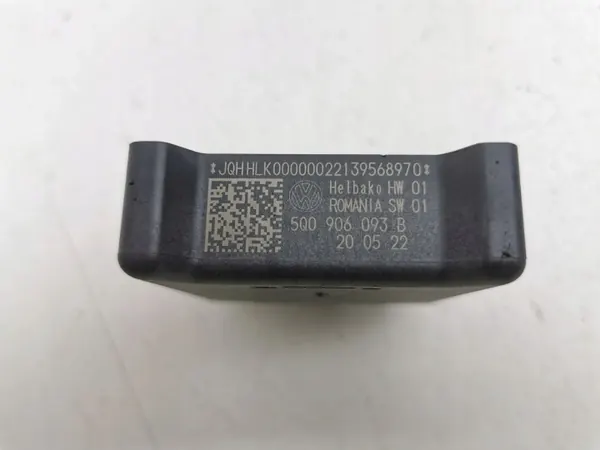 Polttoainepumpun ohjain OEM 5Q0906093B Audi A3 image 4