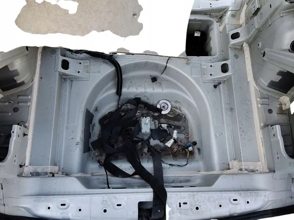 Pare-chocs arrière OEM PAS TYLNY pour Opel Astra K Break image 3